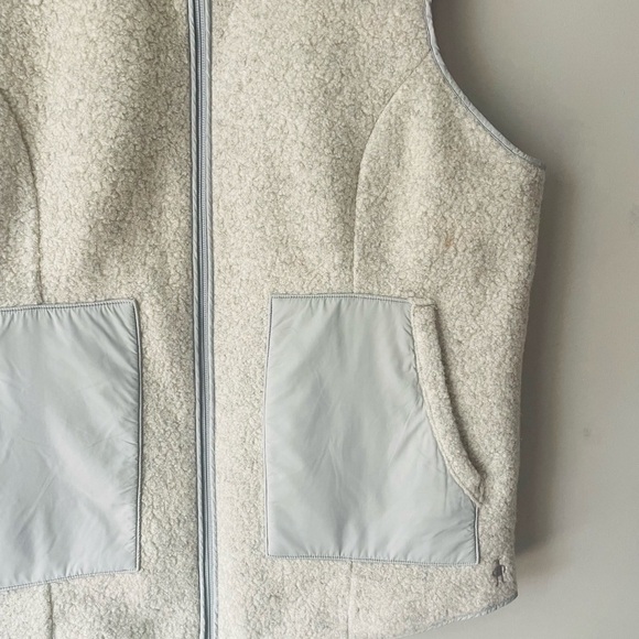 Smartwool Gray Sherpa Reversible Vest - Picture 4 of 10